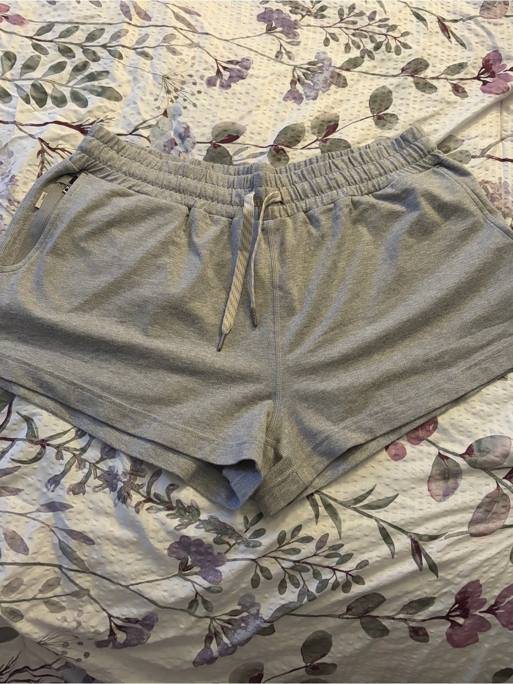 Vuori Halo Shorts - Picture 4 of 5